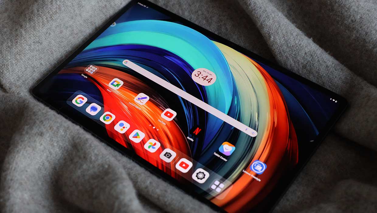 Tablet Wars: The Rise of the One That Does It All